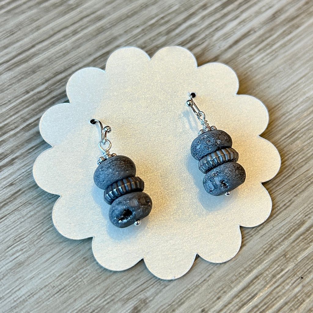 Druzy Agate Grey Earrings MN