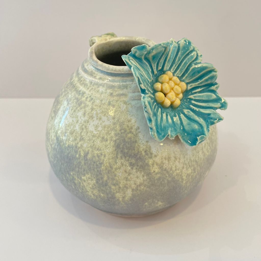Ecru Floral Vase AK