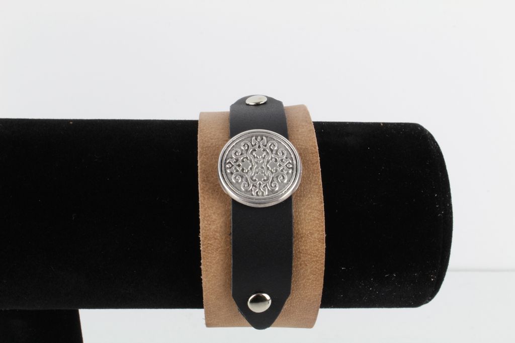 30 mm leather bracelet - assorted