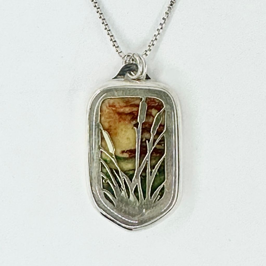 220-016 Cattails and Resin Pendant