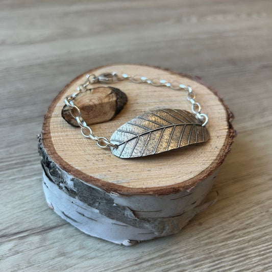 B122 - Silver with Chain