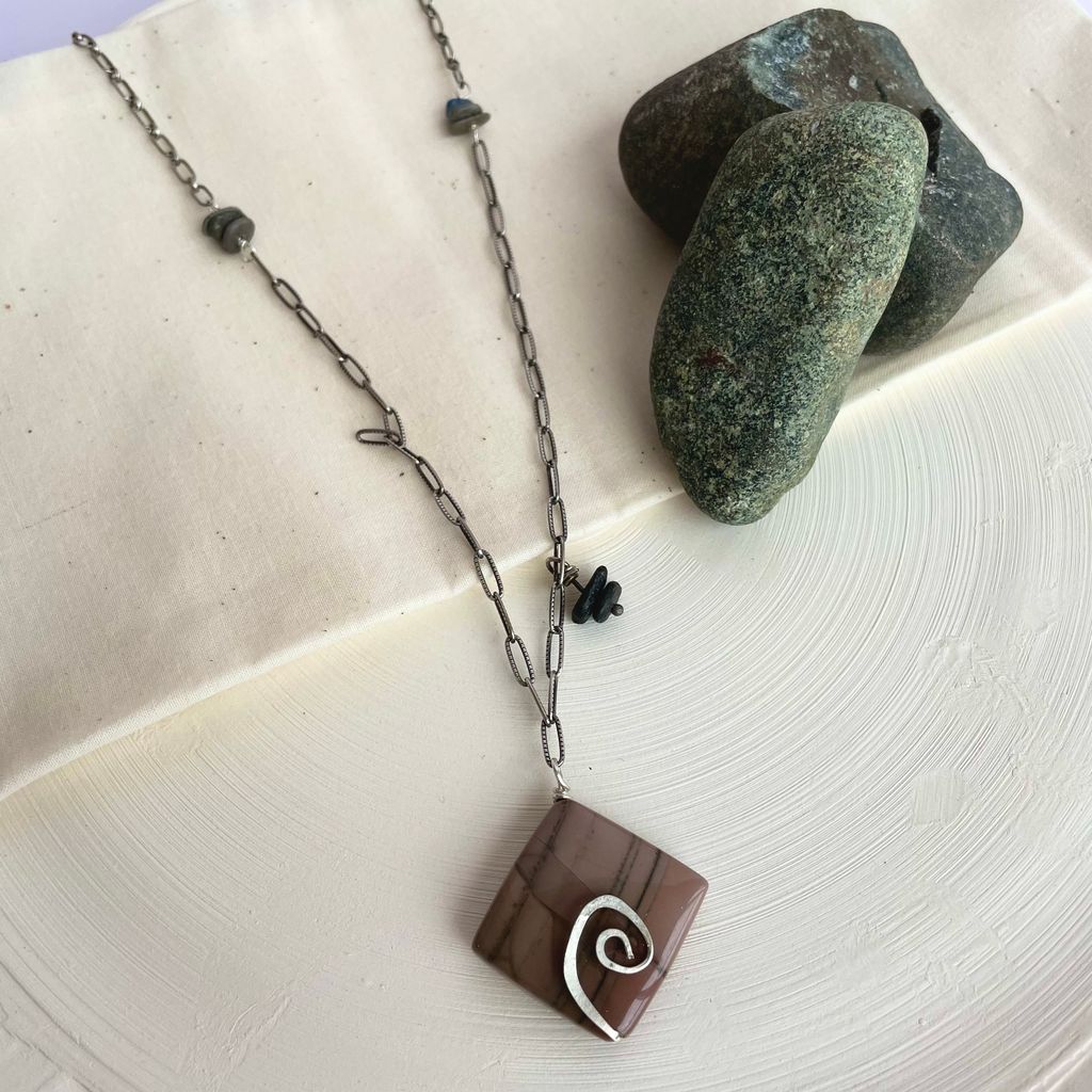 Agate and Sterling Necklace AK