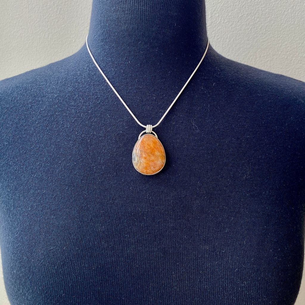 NE945 - Orange Calcite